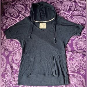 y2k vintage Hollister Hooded T Shirt with Pocket size XS